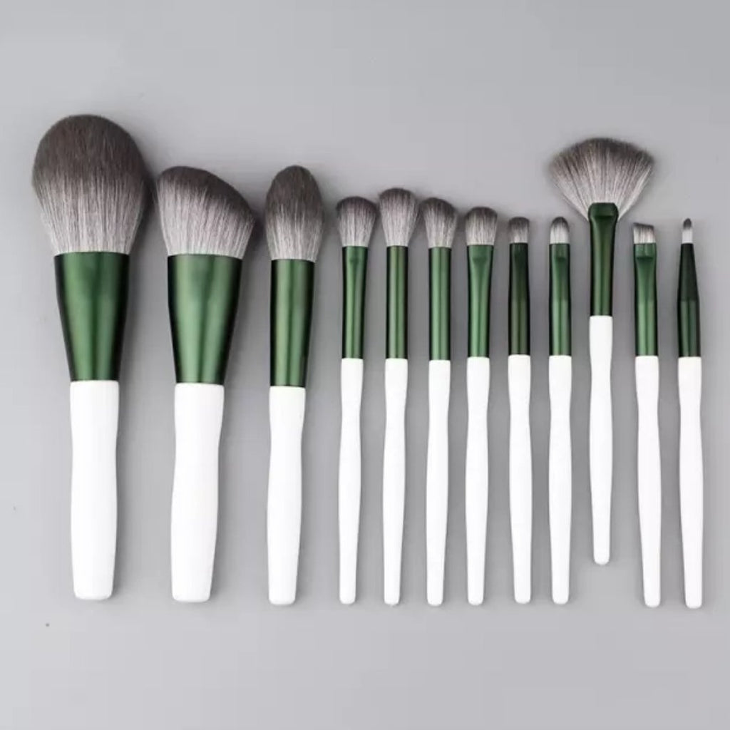 Green/White 12pc brush set - Beauty we sell 